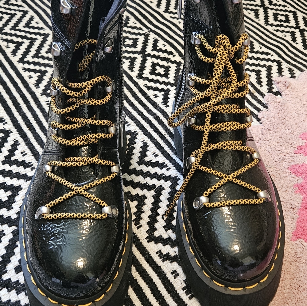 Dr Martens Ghilana Max